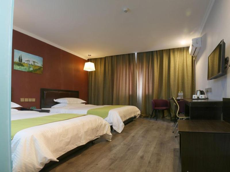 Greentree Wulumuqi Airport Hotel Urumczi Zewnętrze zdjęcie